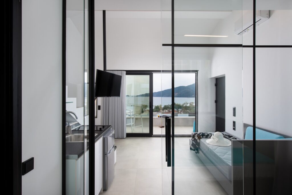 SUPERIOR SUITES WITH PRIVATE POOL