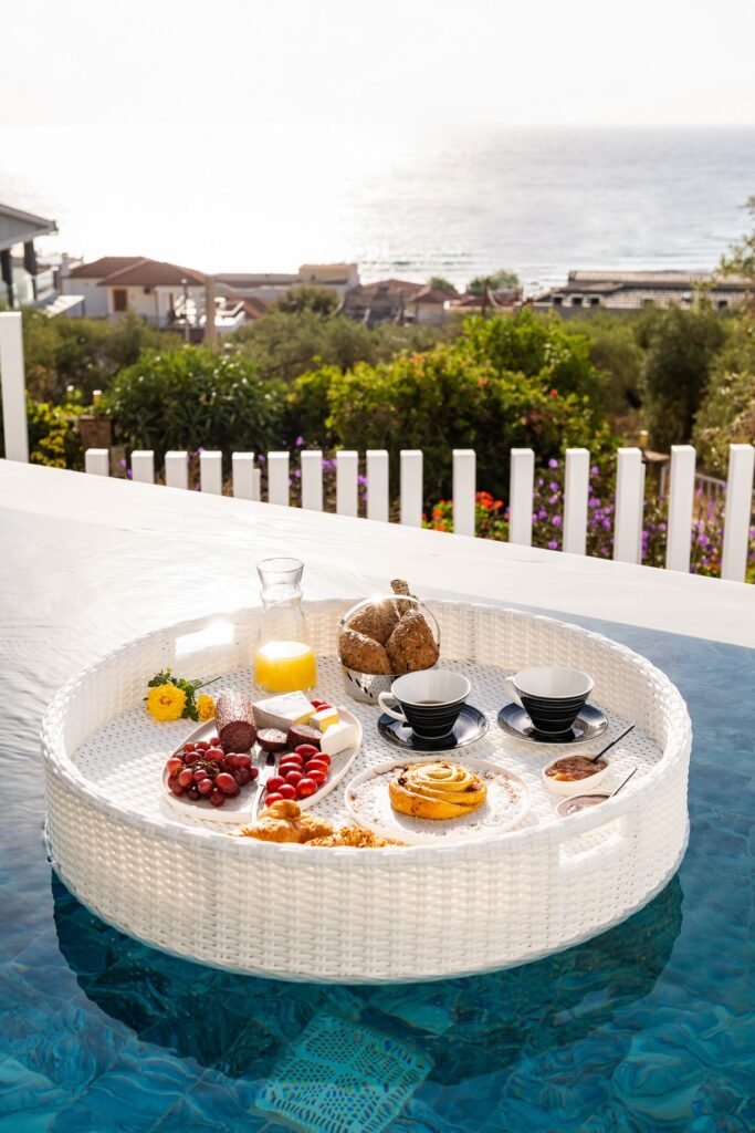 DELUXE SUITES WITH PRIVATE POOL