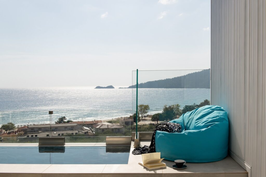 SUPERIOR SUITES WITH PRIVATE POOL