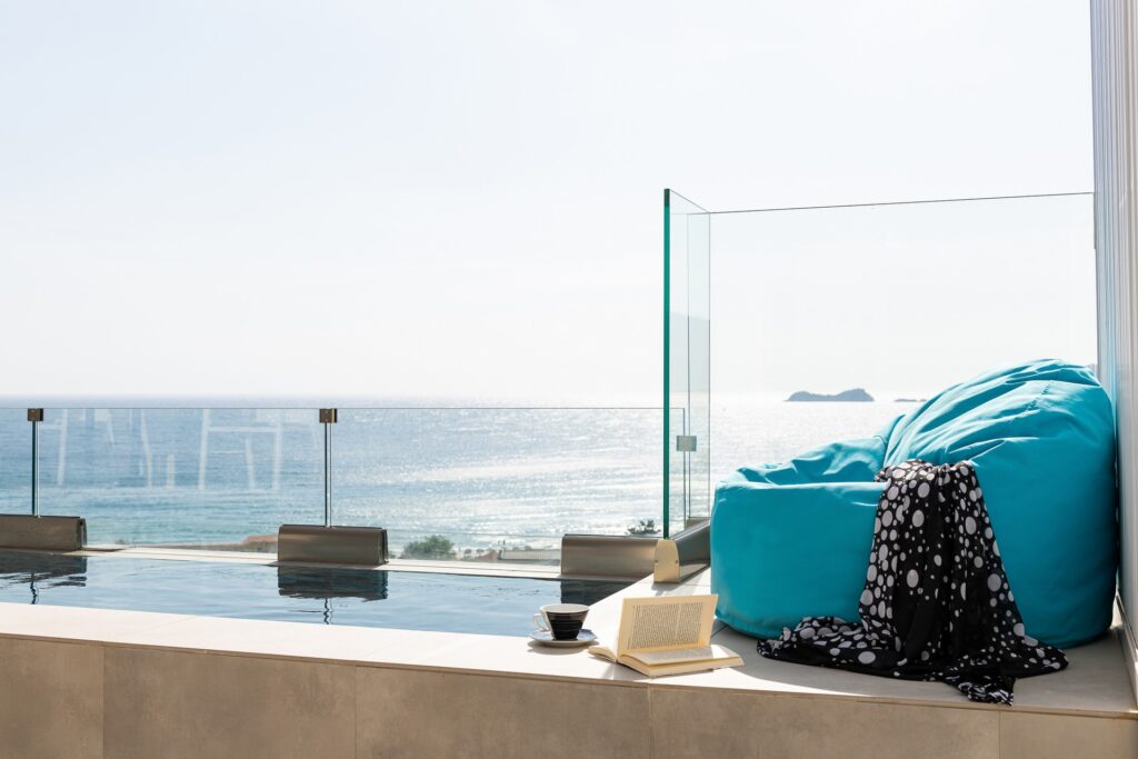 SUPERIOR SUITES WITH PRIVATE POOL