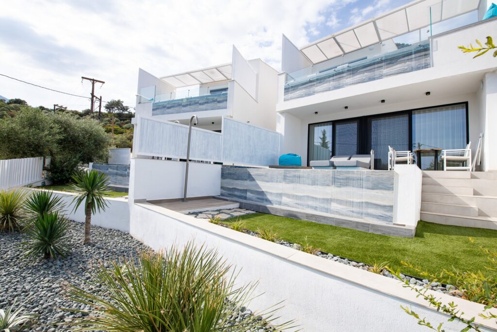 DELUXE SUITES WITH PRIVATE POOL