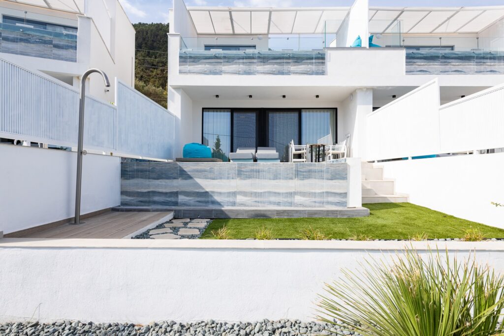 DELUXE SUITES WITH PRIVATE POOL