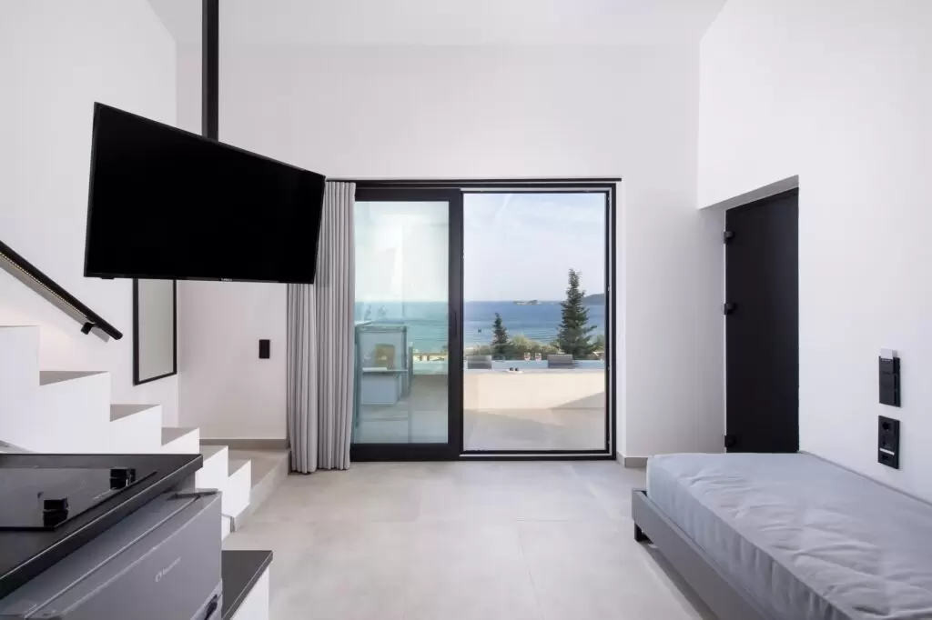 SUPERIOR SUITES WITH PRIVATE POOL