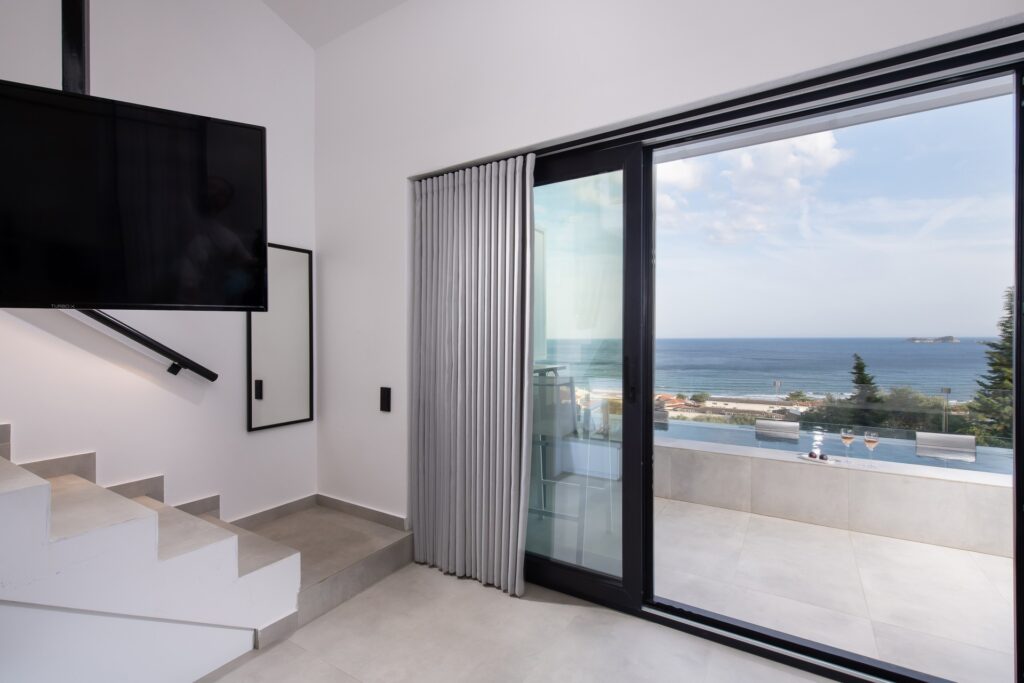 SUPERIOR SUITES WITH PRIVATE POOL