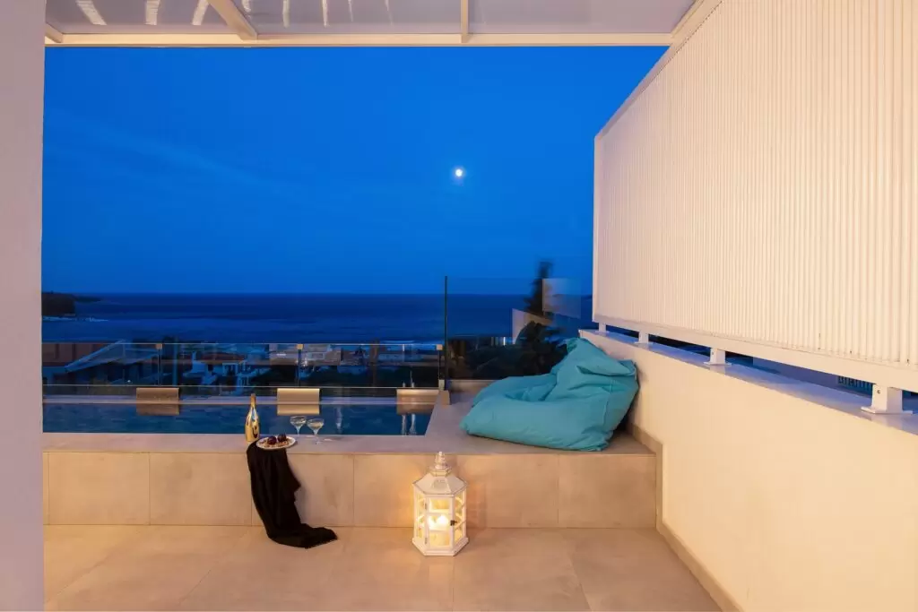 SUPERIOR SUITES WITH PRIVATE POOL